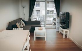 GROS ZURRIOLA BEACH WIFI TERRACE PARKING 16E night